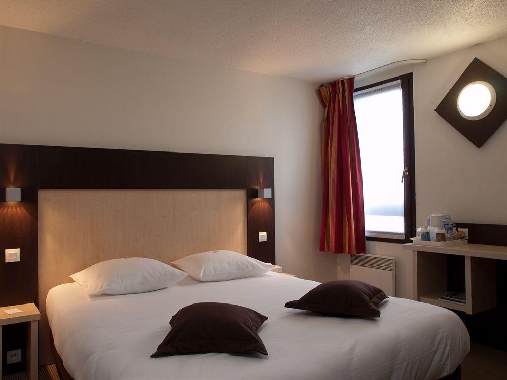 Kyriad Rouen Nord - Mont Saint Aignan Ngoại thất bức ảnh