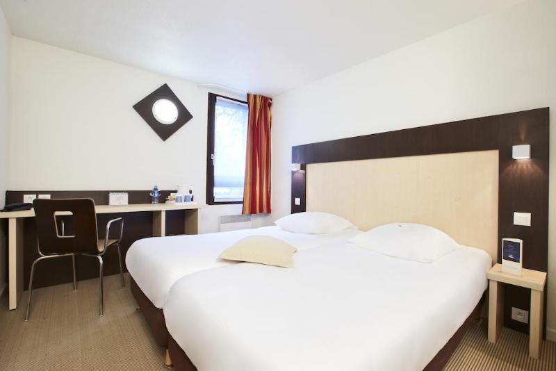 Kyriad Rouen Nord - Mont Saint Aignan Ngoại thất bức ảnh