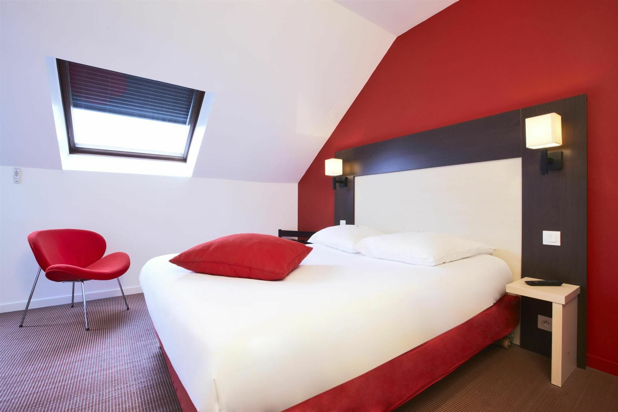 Kyriad Rouen Nord - Mont Saint Aignan Ngoại thất bức ảnh